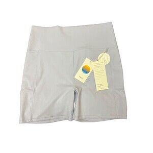 Vuori Women’s Studio Pocket Short Color Peri Size XL New w/tag $67